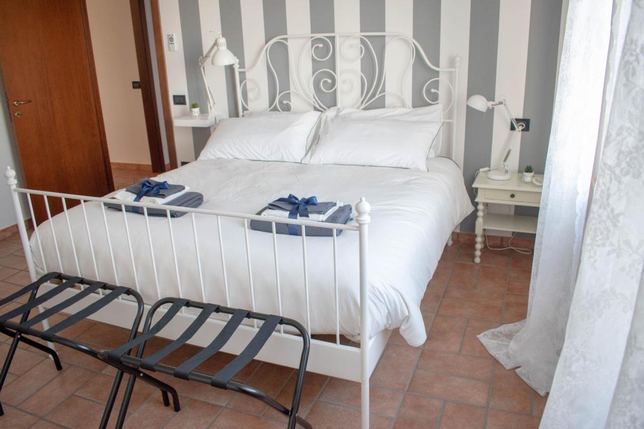 Lacasaceleste * Osimo